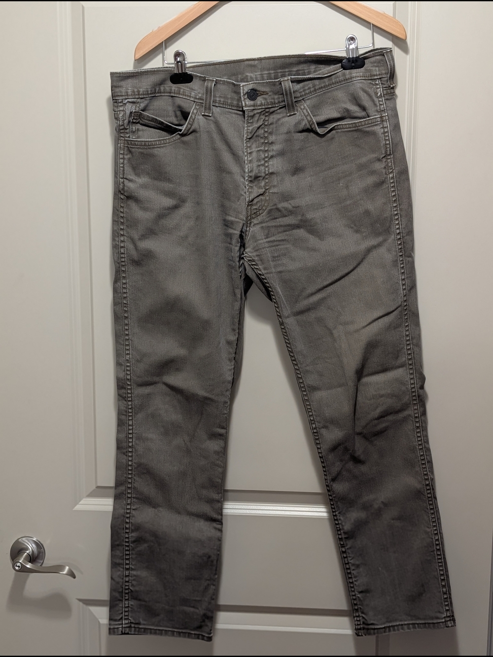 Levi's Men's Straight Gray Denim Jeans